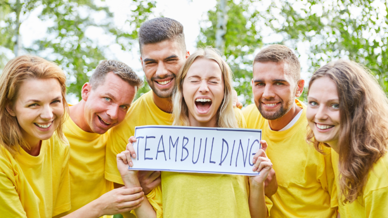 20 tolle Teambuilding Übungen für mehr „Wir“-Gefühl
