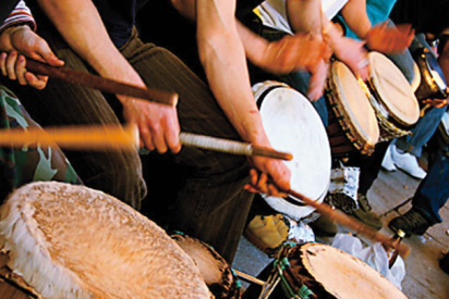 Trommel spielnde Musiker-Bielefeld