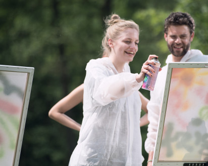 Staffelei Graffiti Spraydose Team