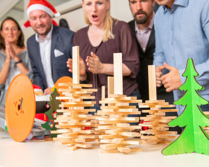 Impulskette, Impulsreaktion, Team Event, Weihnachten, Winter, Betriebsfeier